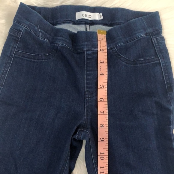 Cello Dark Wash Skinny Flare Jeans Size Small - Picture 7 of 9